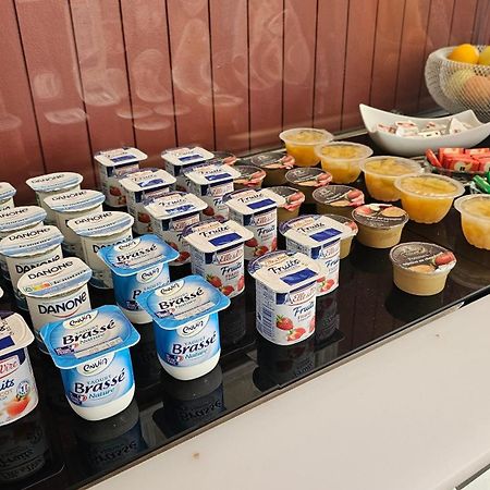 Brit Hotel Essentiel Pau レスカー エクステリア 写真
