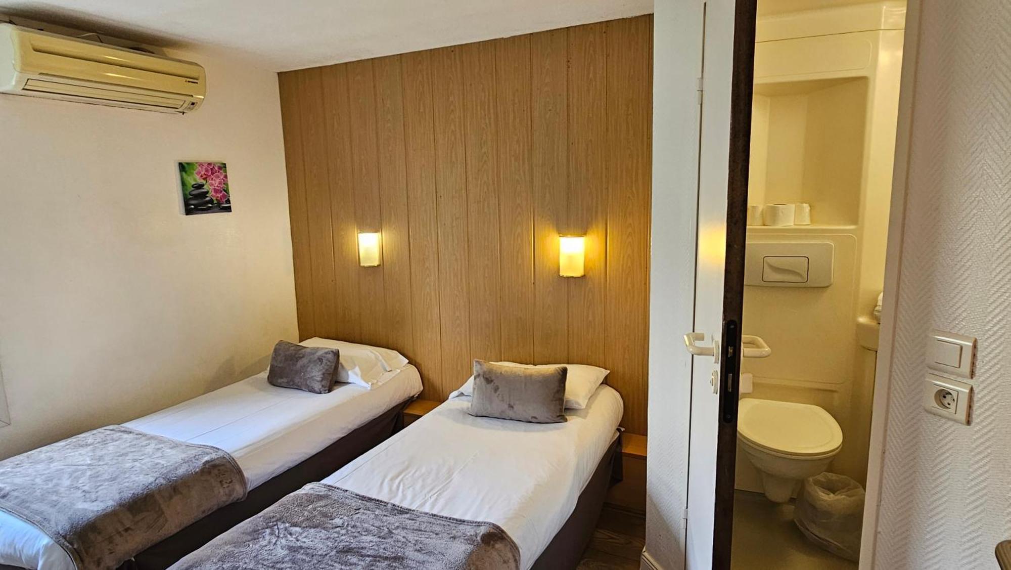 Brit Hotel Essentiel Pau レスカー エクステリア 写真