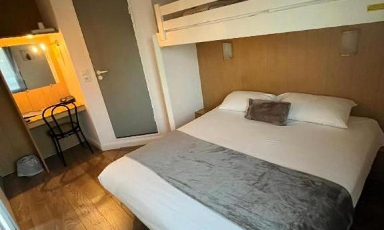 Brit Hotel Essentiel Pau レスカー エクステリア 写真